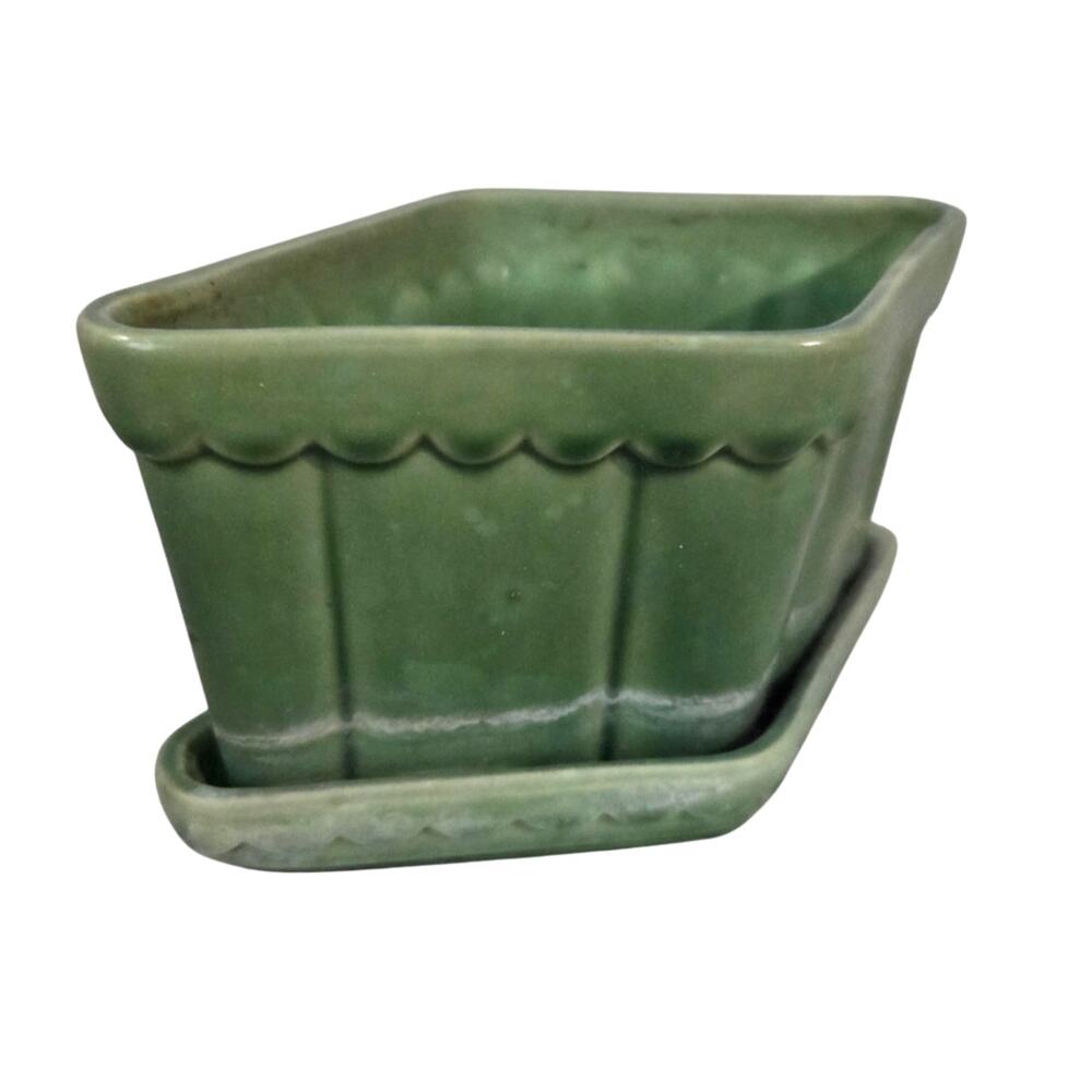 Shawnee Vintage Pottery Green Art Deco Diamond Flowerpot Planter Scalloped Rim